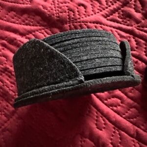 Set of felt cup pads, charcoal gray , new  (10)